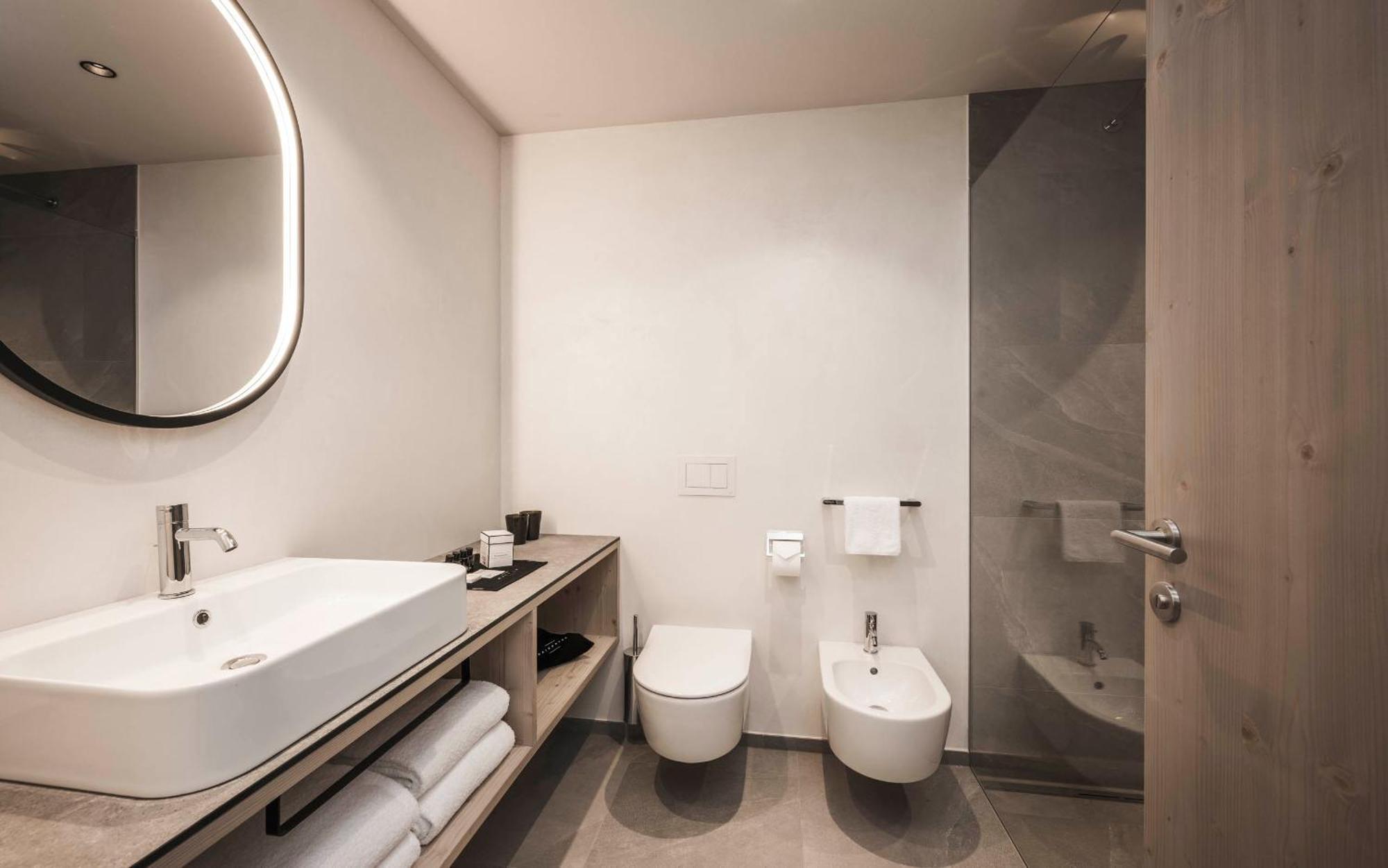 Hofergut Suites & Apartments Riscone Extérieur photo